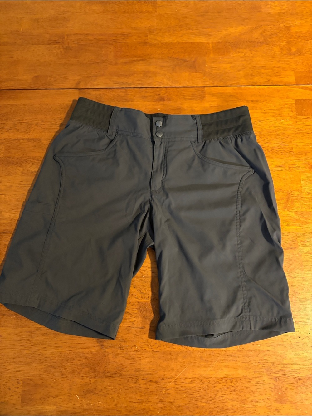 Title Nine Women's Dark Gray Active Cargo Shorts